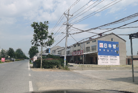 洛宁如何能保证墙体广告的醒目性？