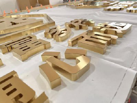 洛宁拉丝不锈钢字的特点。